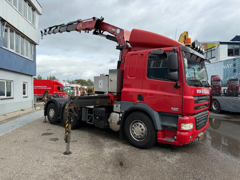 DAF CF 85.410 6X2 EURO 5 + HMF 3000K6 + REMOTE CONTROL - Камион влекач: слика 4 DAF CF 85.410 6X2 EURO 5 + HMF 3000K6 + REMOTE CONTROL - Камион влекач: слика 4