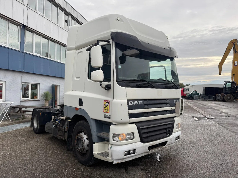 DAF CF 85.460 4X2 EURO 5 SLEEPER CAB - Камион влекач: слика 3 DAF CF 85.460 4X2 EURO 5 SLEEPER CAB - Камион влекач: слика 3