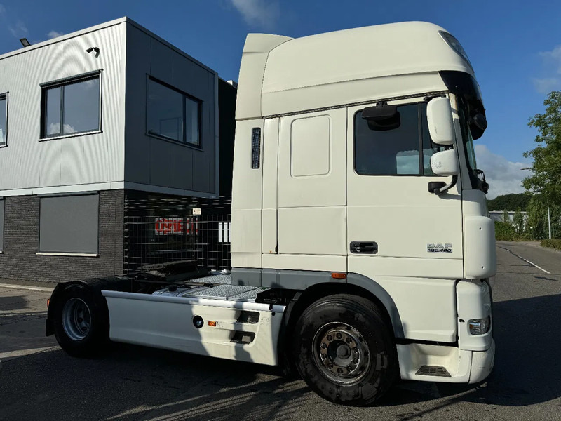 DAF XF 105.460 4X2 EURO 5 HYDRAULIC - Камион влекач: слика 4 DAF XF 105.460 4X2 EURO 5 HYDRAULIC - Камион влекач: слика 4