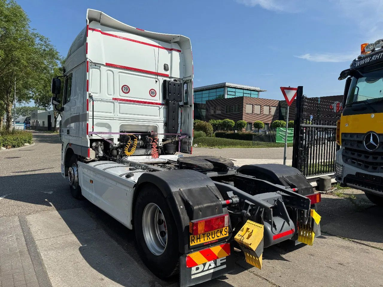 Камион влекач DAF XF 105.510 4X2 SKIRTS ADR RETARDER STANDKLIMA: слика 7