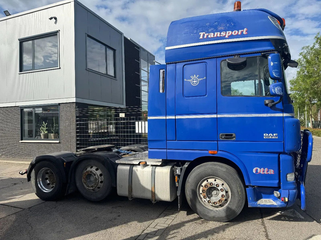 DAF XF 105.510 6X2 EURO 5 MANUAL GEAR + HYDRAULIC ON - Камион влекач: слика 4 DAF XF 105.510 6X2 EURO 5 MANUAL GEAR + HYDRAULIC ON - Камион влекач: слика 4