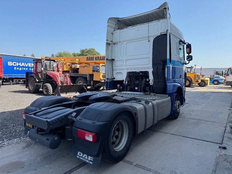 DAF XF 440 4X2 EURO 6 STANDARD TÜV TILL 04-2026 - Камион влекач: слика 4 DAF XF 440 4X2 EURO 6 STANDARD TÜV TILL 04-2026 - Камион влекач: слика 4