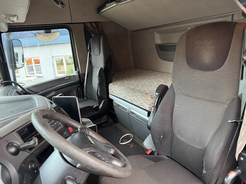 Камион влекач DAF XF 460 4X2 EURO 6 SKIRTS SPOILERS HOLLAND TRUCK: слика 8 Камион влекач DAF XF 460 4X2 EURO 6 SKIRTS SPOILERS HOLLAND TRUCK: слика 8