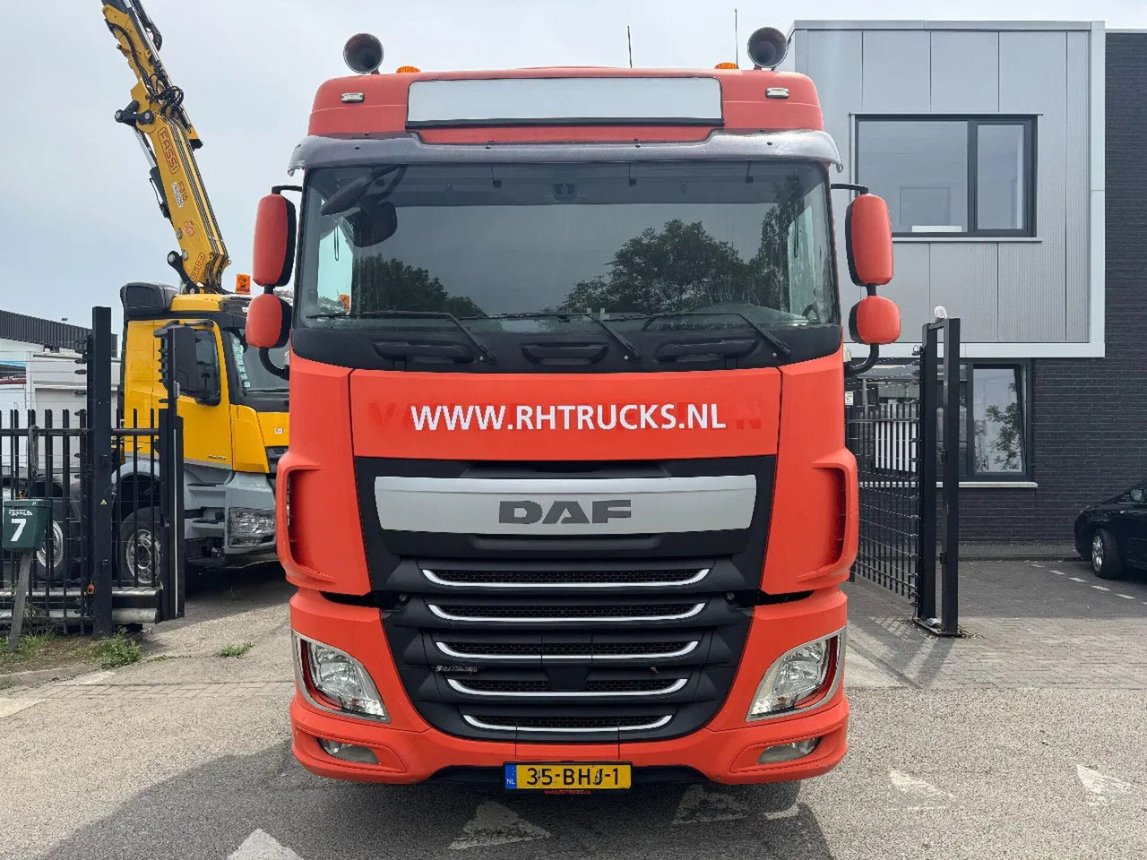 DAF XF 460 6X2 STEERING AXLE EURO 6 - Камион влекач: слика 3 DAF XF 460 6X2 STEERING AXLE EURO 6 - Камион влекач: слика 3