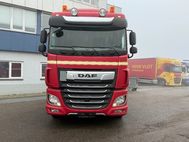 DAF XF 530 6X2 - EURO 6 + HYDRAULICS - Камион влекач: слика 2 DAF XF 530 6X2 - EURO 6 + HYDRAULICS - Камион влекач: слика 2