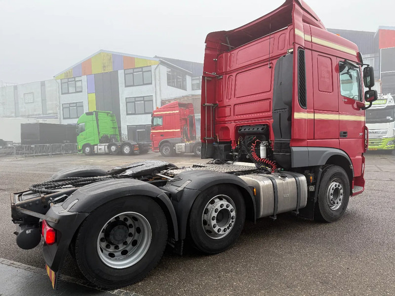 DAF XF 530 6X2 - EURO 6 + HYDRAULICS - Камион влекач: слика 4 DAF XF 530 6X2 - EURO 6 + HYDRAULICS - Камион влекач: слика 4