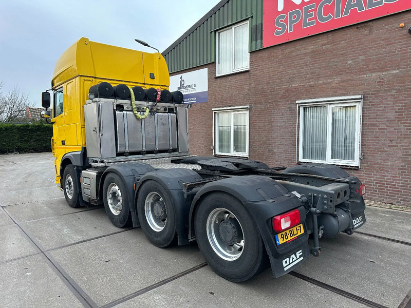 Камион влекач DAF XF 530 8X4 140 TON 384000 KM: слика 6