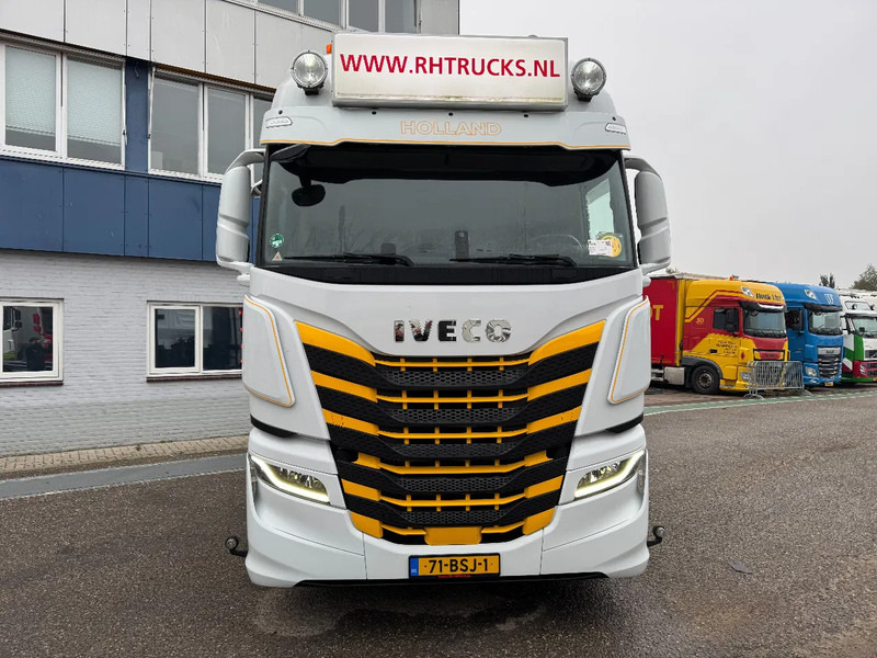 Iveco S-WAY 460 4X2 EURO 6 SKIRTS DOUBLE TANK - Камион влекач: слика 2 Iveco S-WAY 460 4X2 EURO 6 SKIRTS DOUBLE TANK - Камион влекач: слика 2