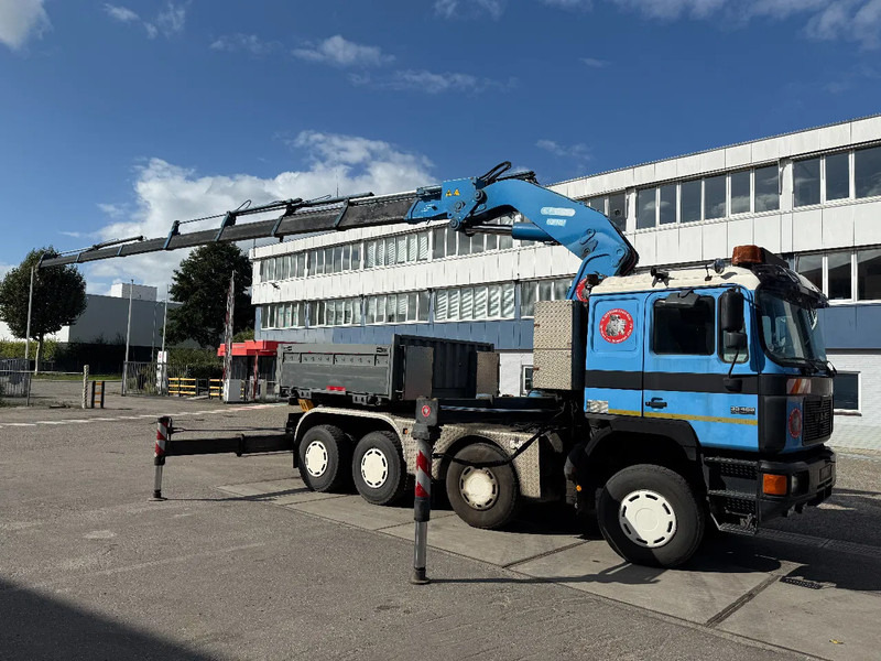 MAN 33.463 33-463 8x4 met 62 effer kraan 6x uitschuifbaar - Камион влекач: слика 2 MAN 33.463 33-463 8x4 met 62 effer kraan 6x uitschuifbaar - Камион влекач: слика 2