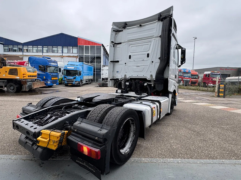 Mercedes-Benz Actros 1842 4X2 EURO 6 MEGA DOUBLE TANK - Камион влекач: слика 5 Mercedes-Benz Actros 1842 4X2 EURO 6 MEGA DOUBLE TANK - Камион влекач: слика 5