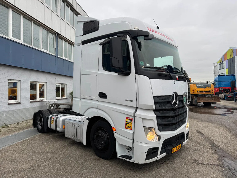 Mercedes-Benz Actros 1842 4X2 EURO 6 MEGA DOUBLE TANK - Камион влекач: слика 3 Mercedes-Benz Actros 1842 4X2 EURO 6 MEGA DOUBLE TANK - Камион влекач: слика 3