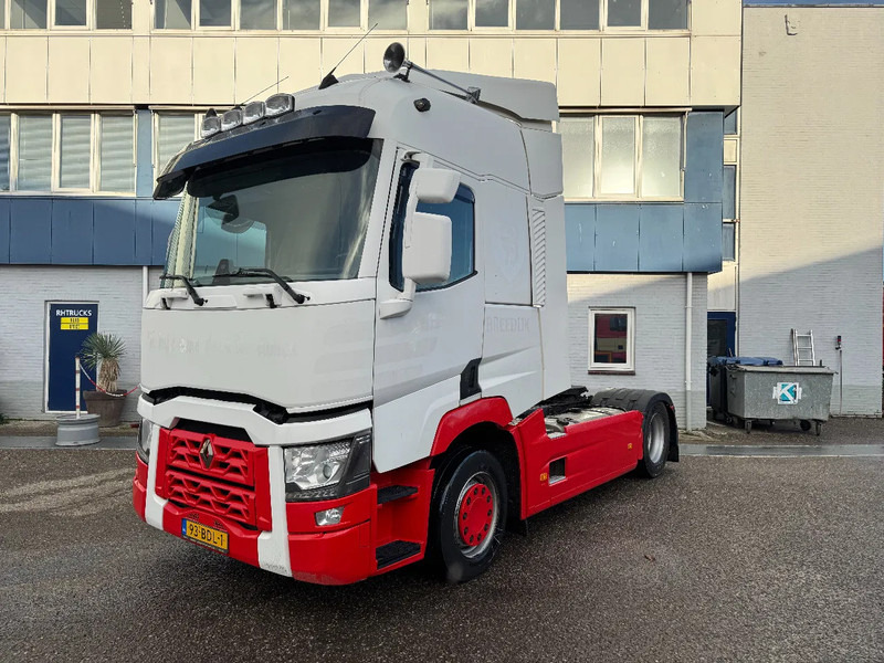 Renault T460 4X2 EURO 6 SKIRTS DOUBLE TANK - Камион влекач: слика 1 Renault T460 4X2 EURO 6 SKIRTS DOUBLE TANK - Камион влекач: слика 1