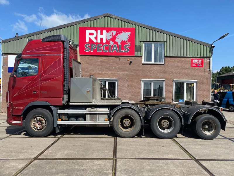 Volvo FH 16.700 FH16-700 8X4 140 TON FULL STEEL - Камион влекач: слика 1 Volvo FH 16.700 FH16-700 8X4 140 TON FULL STEEL - Камион влекач: слика 1
