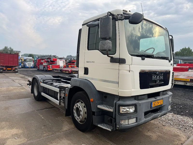 MAN TGM 18.340 4X2 EURO 5 CHASSIS - Камион со кабинска шасија: слика 3 MAN TGM 18.340 4X2 EURO 5 CHASSIS - Камион со кабинска шасија: слика 3