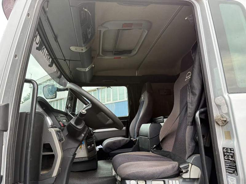 Камион со кран MAN TGS 33.480 6X4 + HIAB 251S.82 + TRAILER 2 AXLE KRAEMER: слика 18