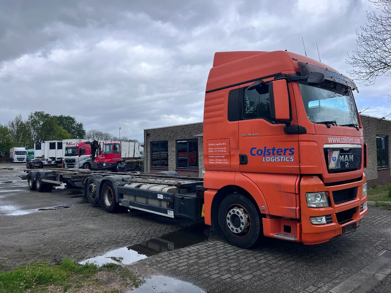 MAN TGX 26.440 XLX 6X2 + HANGER EURO 5 - BDF CHASSIS + RETARDER - Транспортер на контејнер/ Камион со променливо тело: слика 1 MAN TGX 26.440 XLX 6X2 + HANGER EURO 5 - BDF CHASSIS + RETARDER - Транспортер на контејнер/ Камион со променливо тело: слика 1