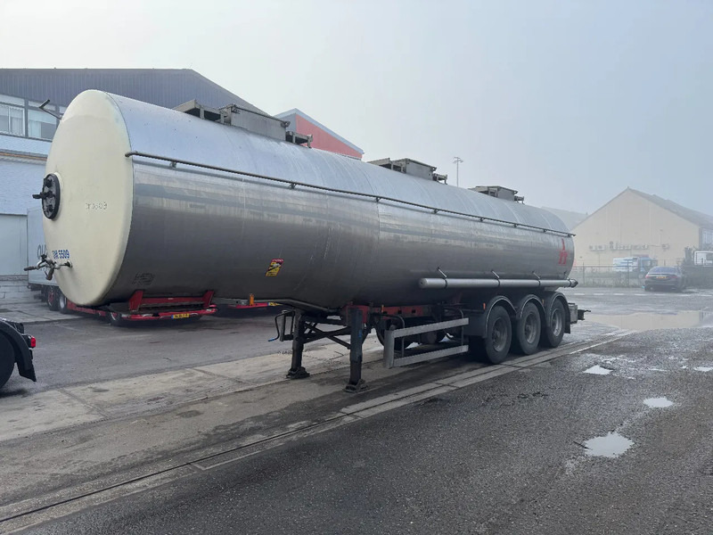 Magyar 3 COMPARTIMENTS 3X BPW AXLE - Полуприколка цистерна: слика 1 Magyar 3 COMPARTIMENTS 3X BPW AXLE - Полуприколка цистерна: слика 1