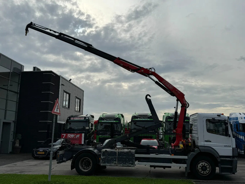 Mercedes-Benz LS 1923 ATEGO + 2011 FASSI F110 + 2011 VDS HOOKLIFT - Камион со кука за подигање, Камион со кран: слика 4 Mercedes-Benz LS 1923 ATEGO + 2011 FASSI F110 + 2011 VDS HOOKLIFT - Камион со кука за подигање, Камион со кран: слика 4