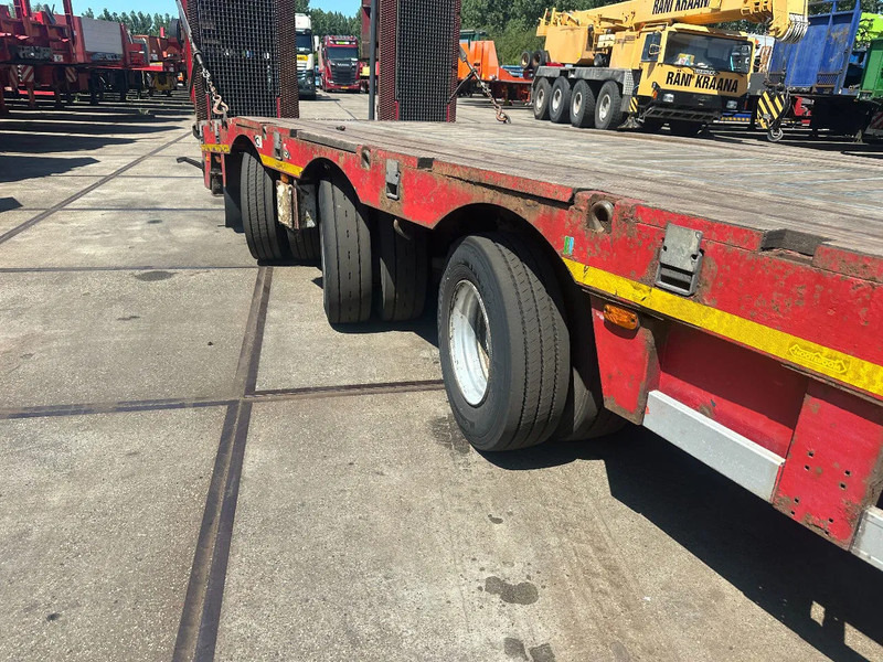 Nooteboom MCO-48-03 FORCED STEERING, 3,5 M EXTENDABLE, LIFTING DECK, WINCH, DUBBLE HYDRAULIC RAMPS - Полуприколка за низок утовар: слика 4 Nooteboom MCO-48-03 FORCED STEERING, 3,5 M EXTENDABLE, LIFTING DECK, WINCH, DUBBLE HYDRAULIC RAMPS - Полуприколка за низок утовар: слика 4
