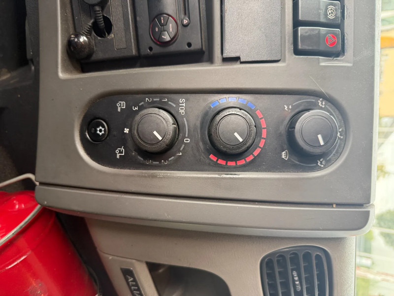 Renault Premium 380 380 6X2 STUURAS - Камион сандучар: слика 5 Renault Premium 380 380 6X2 STUURAS - Камион сандучар: слика 5