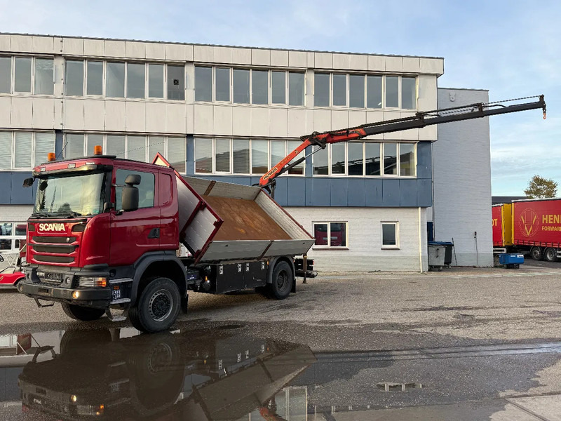 Scania G370 4X4 EURO 6 + 3-SIDE TIPPER + PALFINGER PK9002 + REMOTE - Кипер, Камион со кран: слика 1 Scania G370 4X4 EURO 6 + 3-SIDE TIPPER + PALFINGER PK9002 + REMOTE - Кипер, Камион со кран: слика 1