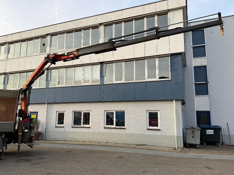 Scania G370 4X4 EURO 6 + 3-SIDE TIPPER + PALFINGER PK9002 + REMOTE - Кипер, Камион со кран: слика 4 Scania G370 4X4 EURO 6 + 3-SIDE TIPPER + PALFINGER PK9002 + REMOTE - Кипер, Камион со кран: слика 4