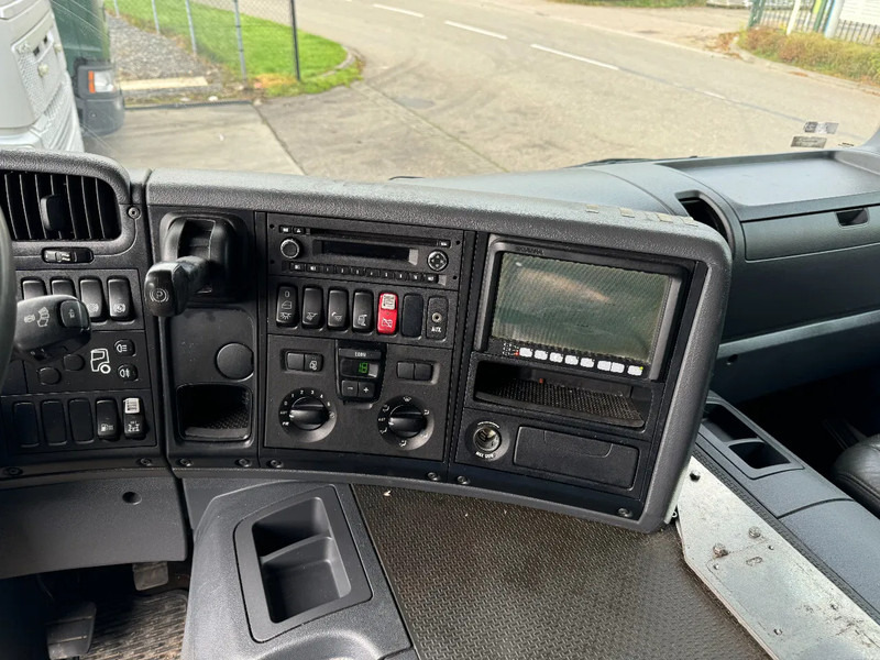 Камион цистерна Scania P400 6X2 - EURO 5 + 3 CAMBER + LIFTING AXLE: слика 15