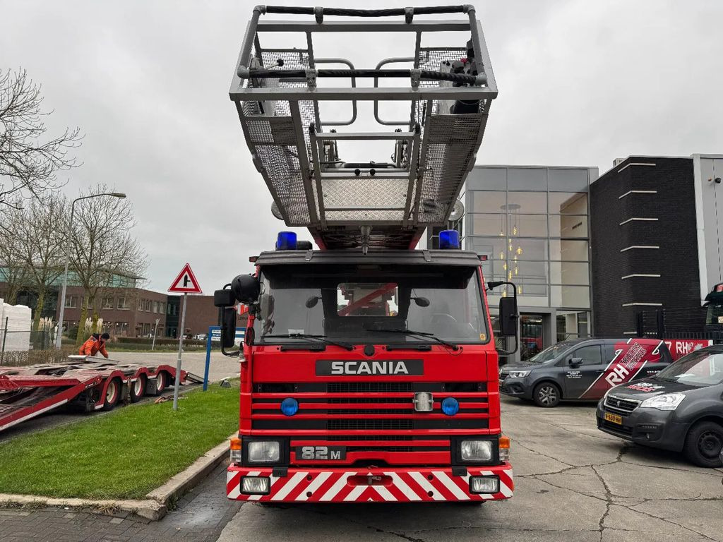 Scania P82 4X2 - FIRE TRUCK - 30M LIFT - Противпожарен камион: слика 2 Scania P82 4X2 - FIRE TRUCK - 30M LIFT - Противпожарен камион: слика 2