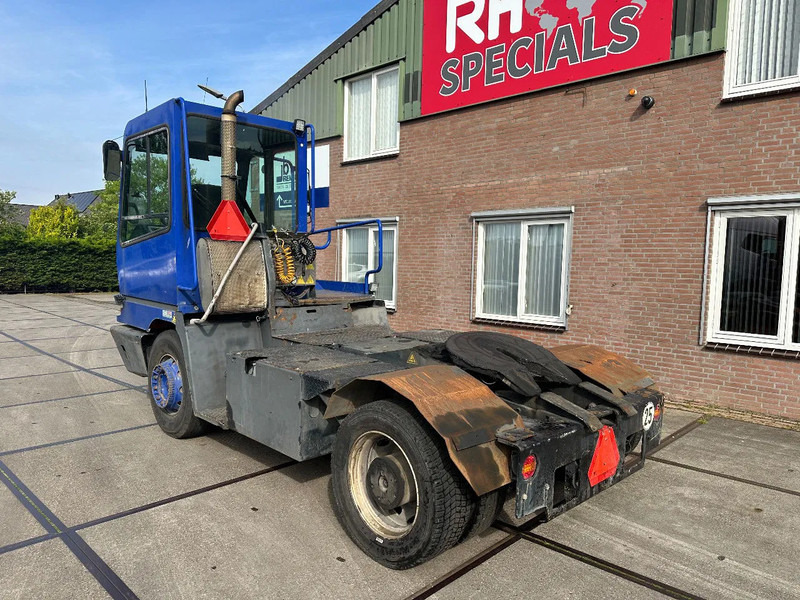 Terberg YT 182 MOTOR ROOKT - Трактор на терминалот: слика 4 Terberg YT 182 MOTOR ROOKT - Трактор на терминалот: слика 4