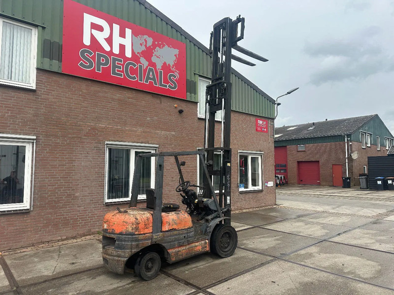 Toyota 6FDF 30 3 TO - Вилушкар: слика 2 Toyota 6FDF 30 3 TO - Вилушкар: слика 2