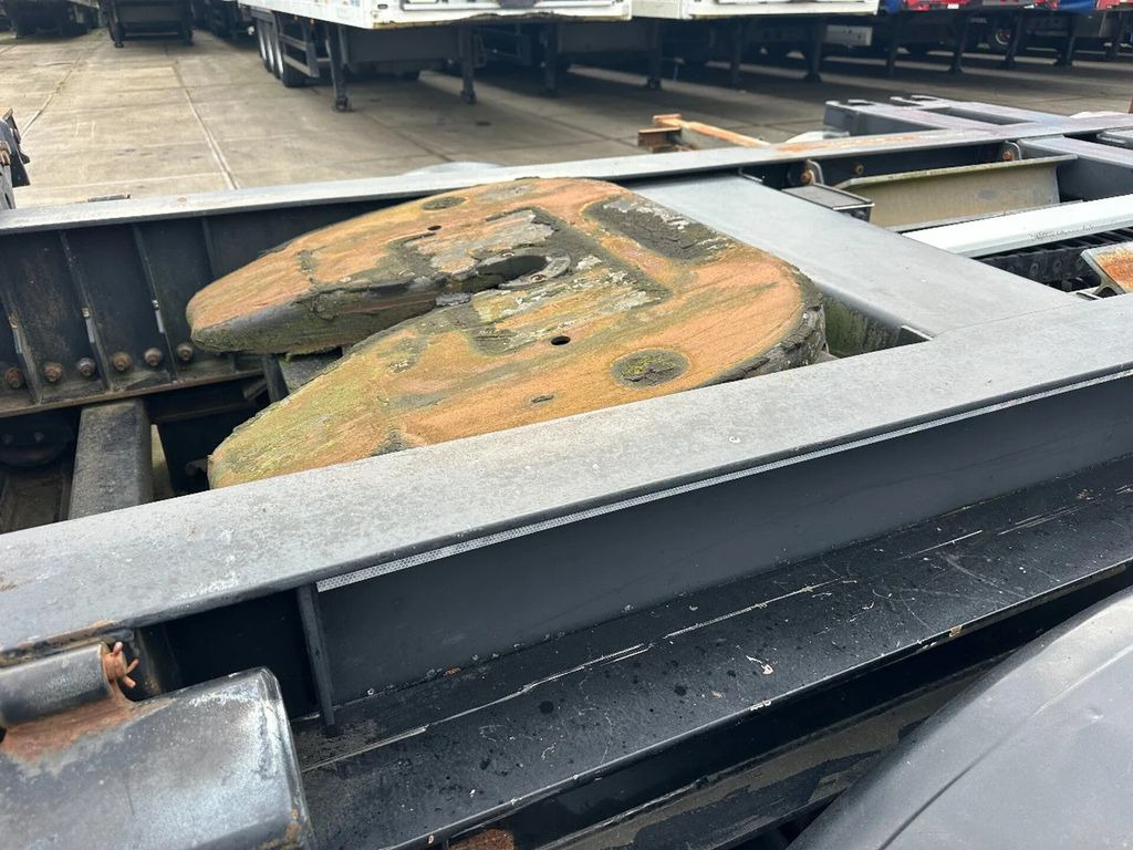 Tracon TRAILERS LZV MET SCHOTEL LIFT EN STUURAS - Транспортер на контејнер/ Полуприколка со променливо тело: слика 3 Tracon TRAILERS LZV MET SCHOTEL LIFT EN STUURAS - Транспортер на контејнер/ Полуприколка со променливо тело: слика 3