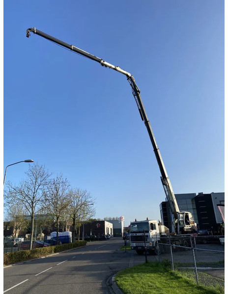 Volvo F 12 8X4 + CORMACH 87000 CRANE - 8.642 HOURS - Камион со кран: слика 3 Volvo F 12 8X4 + CORMACH 87000 CRANE - 8.642 HOURS - Камион со кран: слика 3