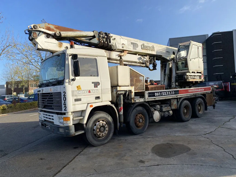 Volvo F 12 8X4 + CORMACH 87000 CRANE - 8.642 HOURS - Камион со кран: слика 4 Volvo F 12 8X4 + CORMACH 87000 CRANE - 8.642 HOURS - Камион со кран: слика 4