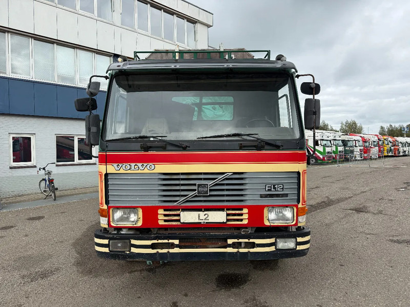 Volvo FL 12.420 6X2 MANUAL GEAR / FULL STEEL SUSP. / 10 TYRES / HUB REDUCT. + CABLELIFT TIPPER + CONTAINER FLATBED - Камион со кабелски систем: слика 2 Volvo FL 12.420 6X2 MANUAL GEAR / FULL STEEL SUSP. / 10 TYRES / HUB REDUCT. + CABLELIFT TIPPER + CONTAINER FLATBED - Камион со кабелски систем: слика 2