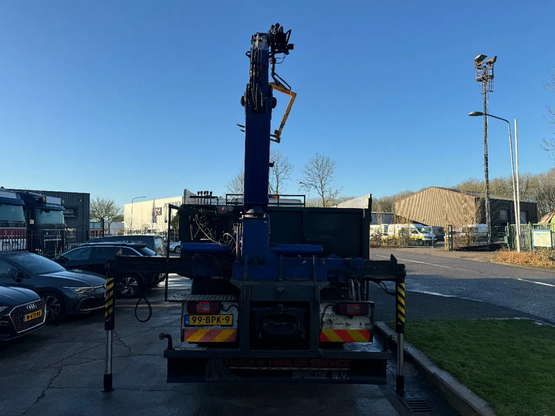 Volvo FM 340 6X2 EFFER 140 2S EURO 3 - Камион со платформа, Камион со кран: слика 5 Volvo FM 340 6X2 EFFER 140 2S EURO 3 - Камион со платформа, Камион со кран: слика 5