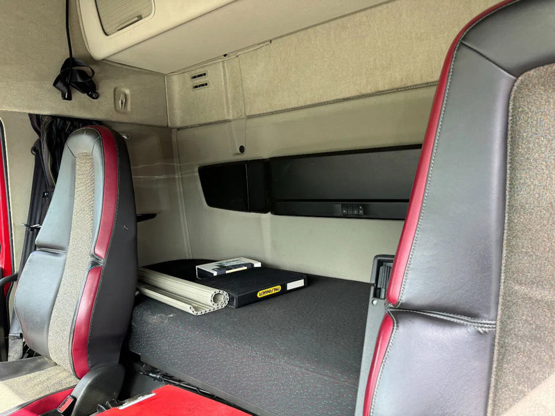 Камион со кран Volvo FMX 460 8X4 PALFINGER PK53002 + FLY JIP AN REMOTE CONTROLE, LAST AXEL STEERING: слика 14 Камион со кран Volvo FMX 460 8X4 PALFINGER PK53002 + FLY JIP AN REMOTE CONTROLE, LAST AXEL STEERING: слика 14