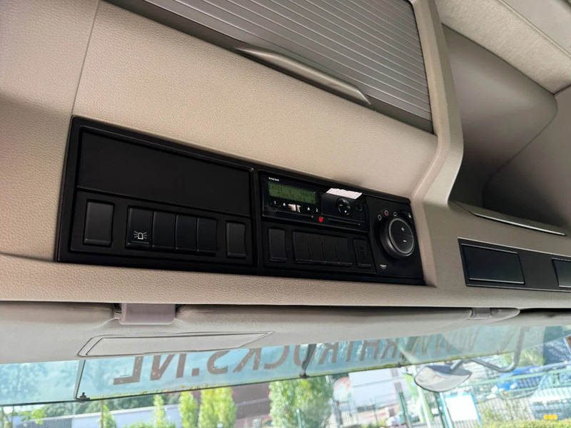 Камион со кран Volvo FMX 460 8X4 PALFINGER PK53002 + FLY JIP AN REMOTE CONTROLE, LAST AXEL STEERING: слика 13 Камион со кран Volvo FMX 460 8X4 PALFINGER PK53002 + FLY JIP AN REMOTE CONTROLE, LAST AXEL STEERING: слика 13