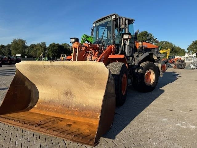 Hitachi ZW 180 - Натоварувач на тркала: слика 2 Hitachi ZW 180 - Натоварувач на тркала: слика 2