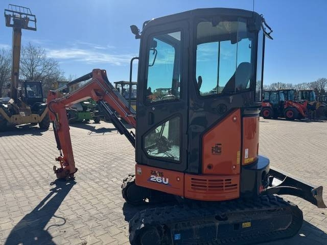 Мини багер Hitachi ZX 26 U-6 CR: слика 1