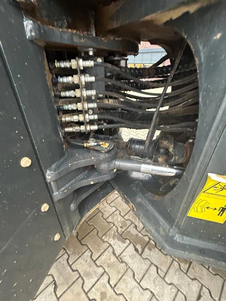 Komatsu WA 470-6 - Натоварувач на тркала: слика 3 Komatsu WA 470-6 - Натоварувач на тркала: слика 3