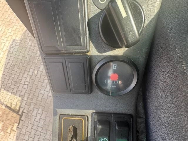 Багер на тркала Volvo EW 180 B: слика 9