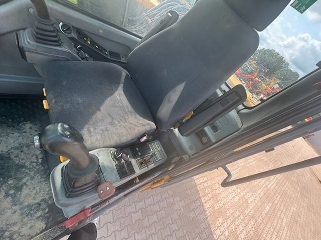 Багер на тркала Volvo EW 180 B: слика 6