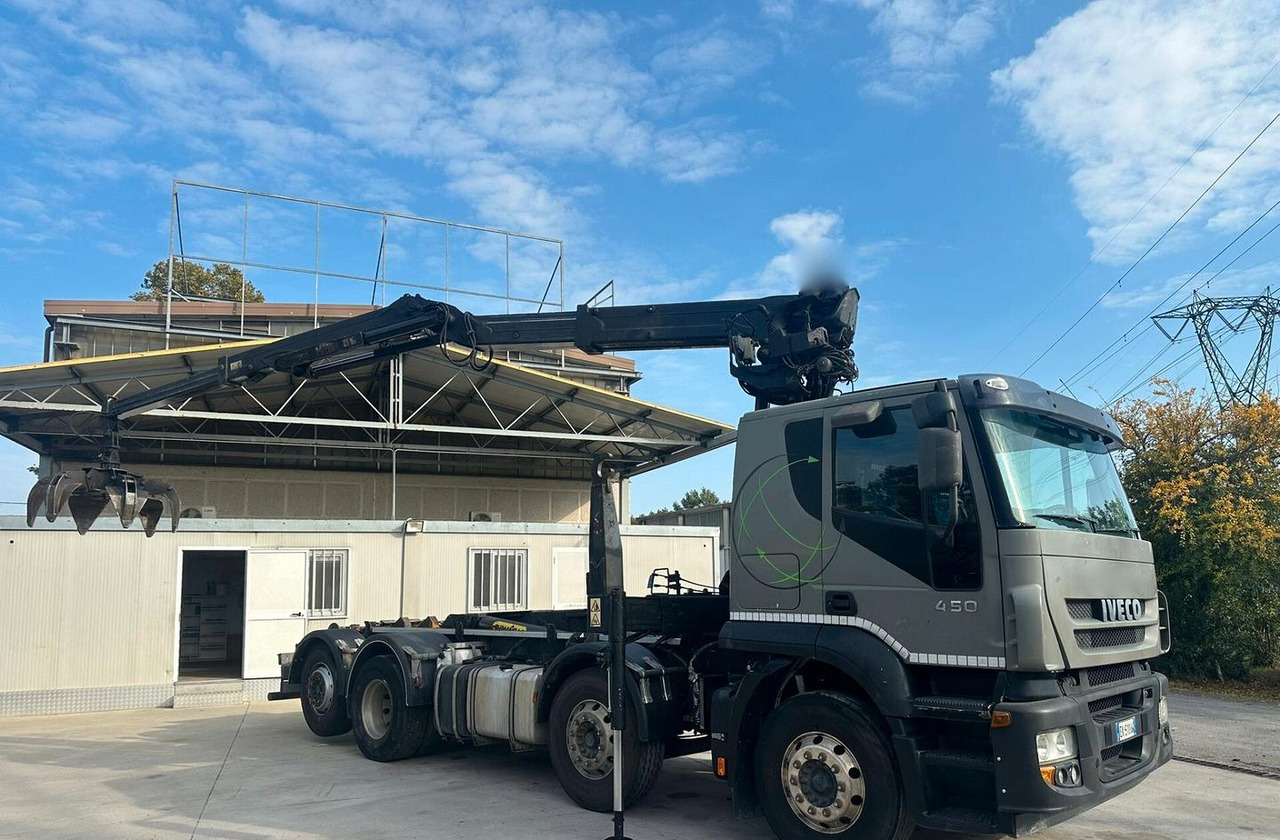 Motrice Iveco scarrabile con gru caricante - Камион со кука за подигање, Камион со кран: слика 4 Motrice Iveco scarrabile con gru caricante - Камион со кука за подигање, Камион со кран: слика 4