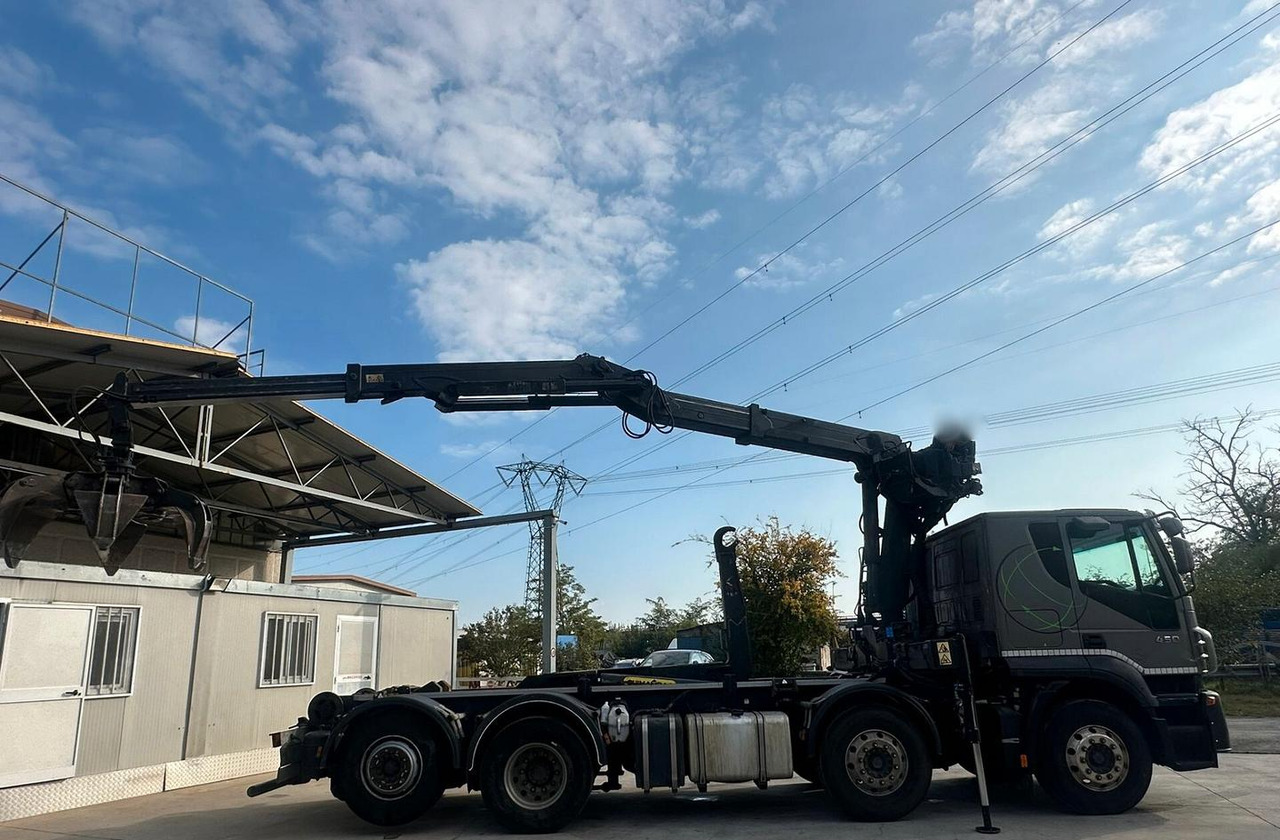 Motrice Iveco scarrabile con gru caricante - Камион со кука за подигање, Камион со кран: слика 5 Motrice Iveco scarrabile con gru caricante - Камион со кука за подигање, Камион со кран: слика 5
