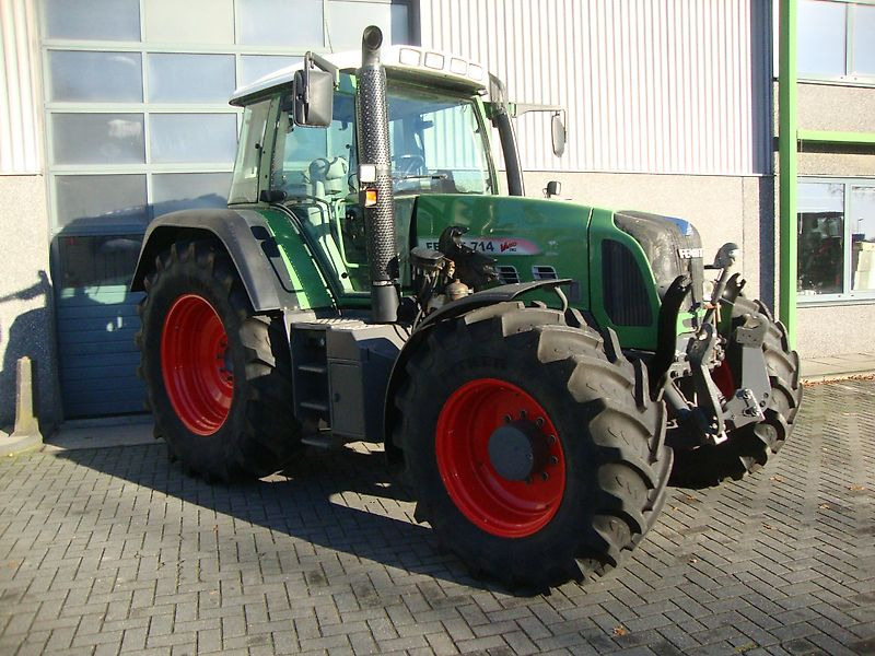 Fendt Fendt 714 Vario TMS - Трактор: слика 1 Fendt Fendt 714 Vario TMS - Трактор: слика 1