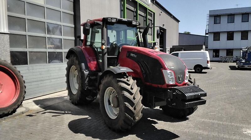 Valtra T153 Versu - Трактор: слика 3 Valtra T153 Versu - Трактор: слика 3