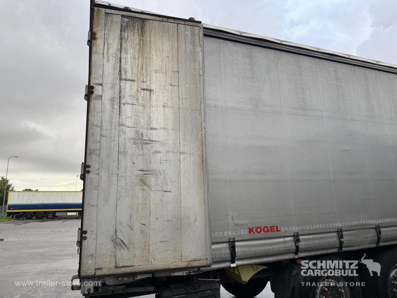 KOEGEL Curtainsider Standard - Полуприколка со церада: слика 3 KOEGEL Curtainsider Standard - Полуприколка со церада: слика 3