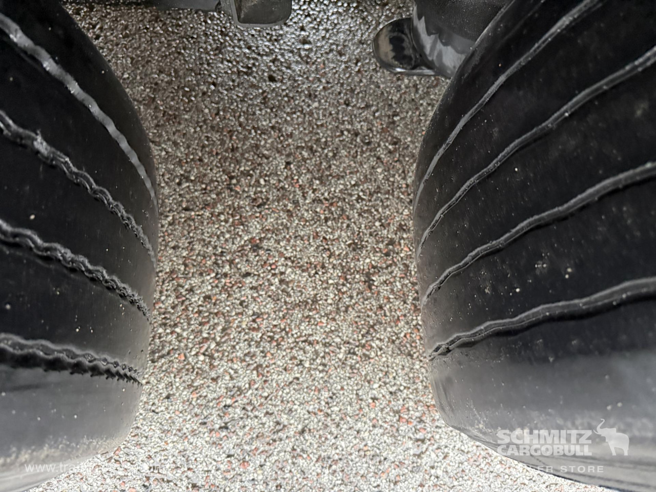 SCHMITZ Curtainsider Standard - Полуприколка со церада: слика 3 SCHMITZ Curtainsider Standard - Полуприколка со церада: слика 3