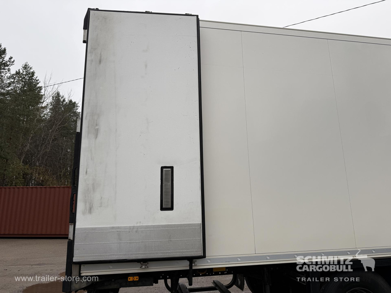 SCHMITZ Reefer Meat hanging system - Изотермална полуприколка: слика 3 SCHMITZ Reefer Meat hanging system - Изотермална полуприколка: слика 3