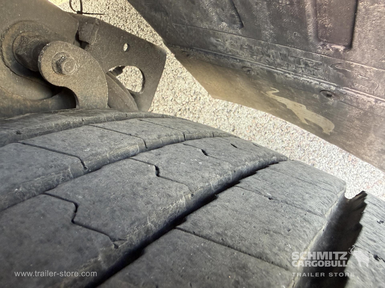 SCHMITZ Reefer Standard Double deck - Изотермална полуприколка: слика 4 SCHMITZ Reefer Standard Double deck - Изотермална полуприколка: слика 4